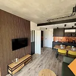 Port Stylowy Loft- W Cenie Klimatyzacja, Baseny, 2 Jacuzzi, Sauna, Szlafroki, Bawialnia Lejlighed Kołobrzeg