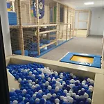 Port Stylowy Loft- W Cenie Klimatyzacja, Baseny, 2 Jacuzzi, Sauna, Szlafroki, Bawialnia * Kołobrzeg