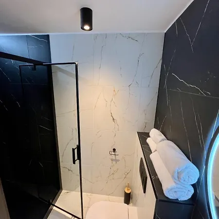 Апартаменты Port Stylowy Loft- W Cenie Klimatyzacja, Baseny, 2 Jacuzzi, Sauna, Szlafroki, Bawialnia Колобжег