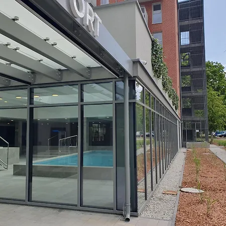 Port Stylowy Loft- W Cenie Klimatyzacja, Baseny, 2 Jacuzzi, Sauna, Szlafroki, Bawialnia Колобжег