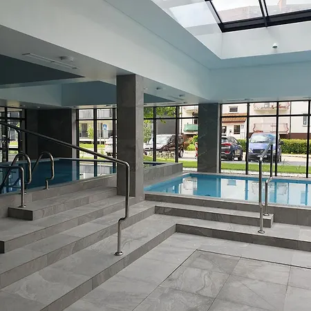 Apartament Port Stylowy Loft- W Cenie Klimatyzacja, Baseny, 2 Jacuzzi, Sauna, Szlafroki, Bawialnia *